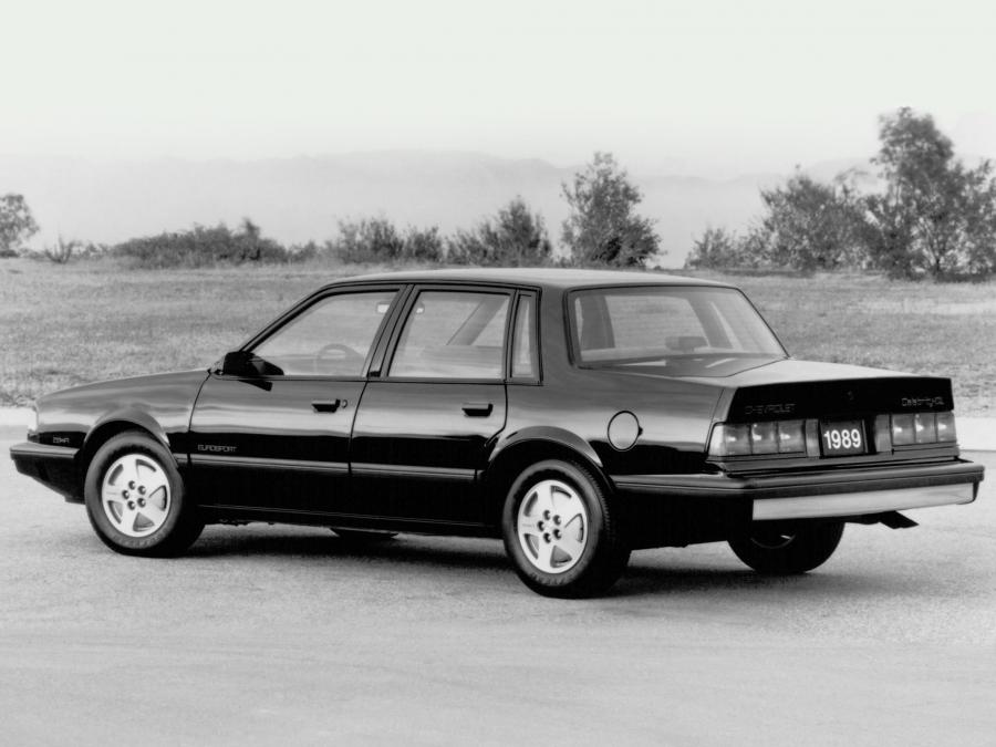  Chevrolet Celebrity Eurosport 1986 года  (фото 2 из 4)